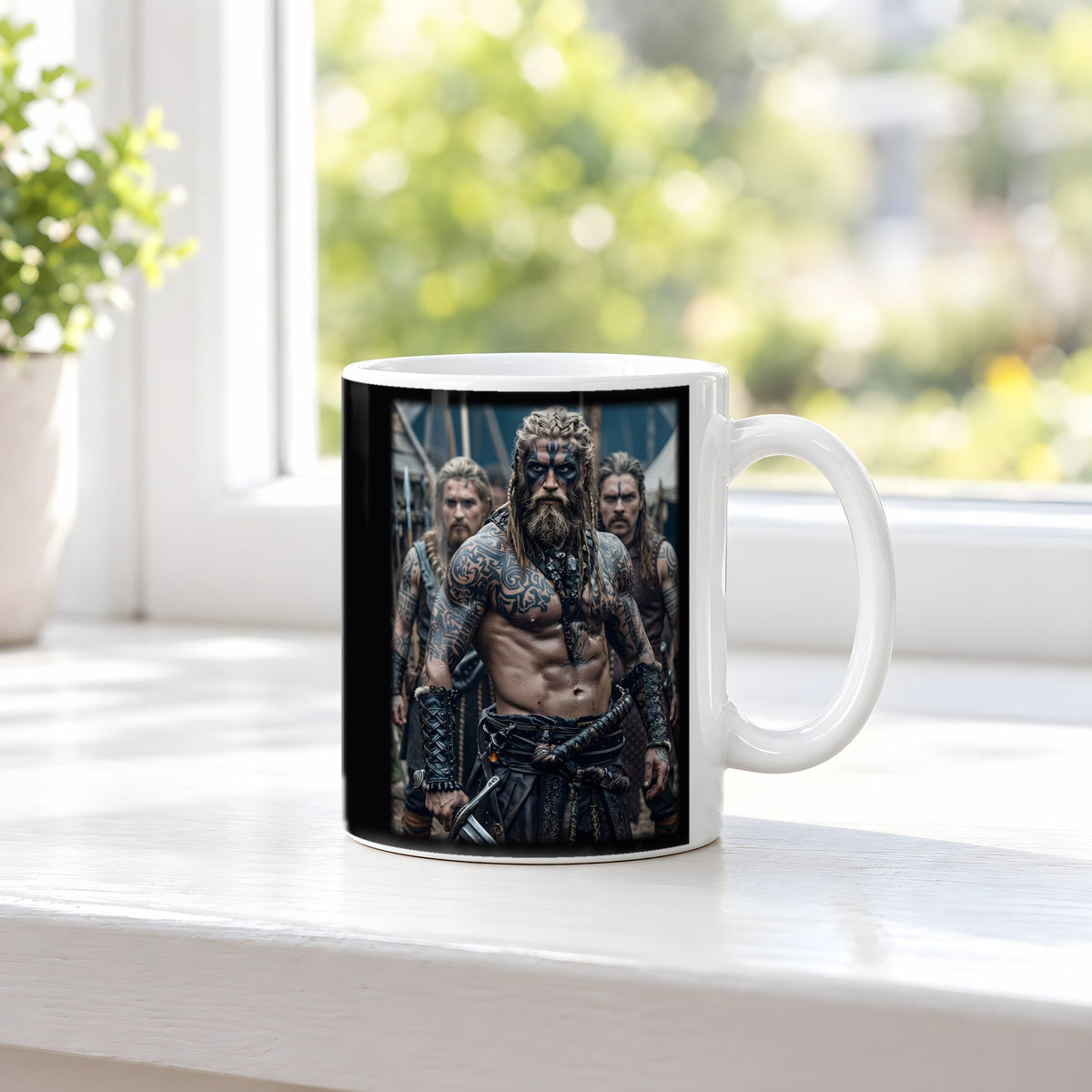 Im Kriegslager – weiße Tasse, auf der Fensterbank