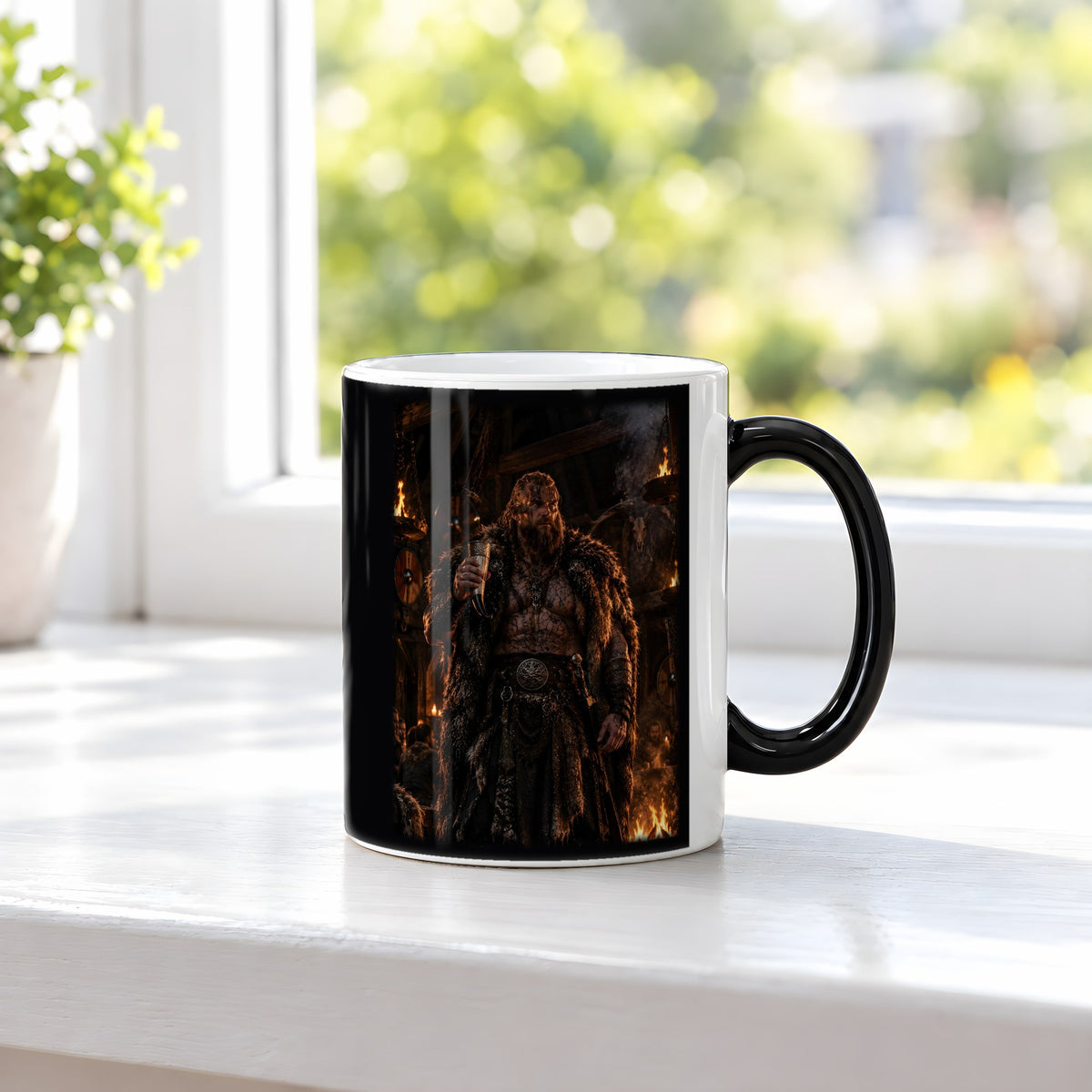 Der Jarl – Black Edition Zaubertasse mit Motiv (heiß), auf der Fensterbank