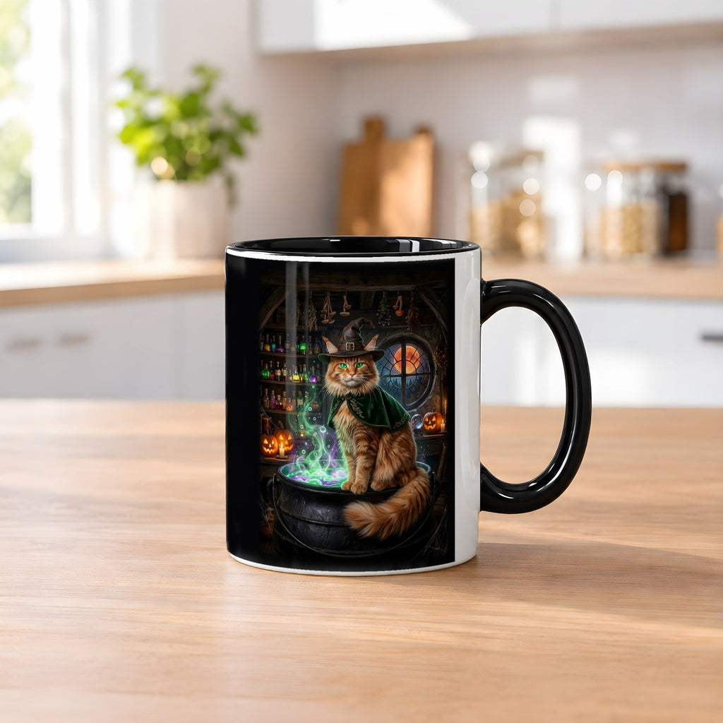 Der Kater am Kessel – Tasse innen schwarz, auf dem Küchentresen