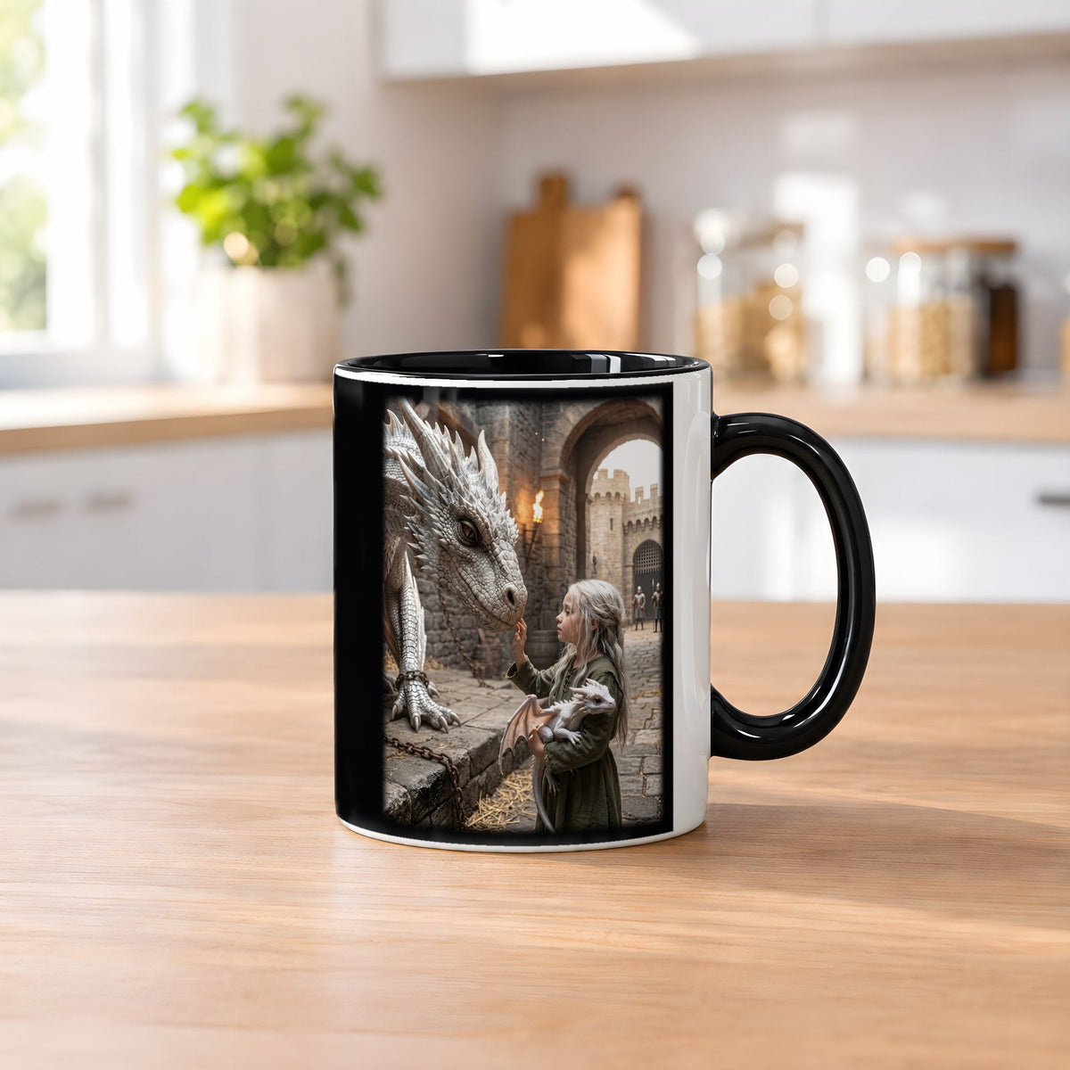 Die kleine Drachenhüterin – Tasse innen schwarz, auf dem Küchentresen