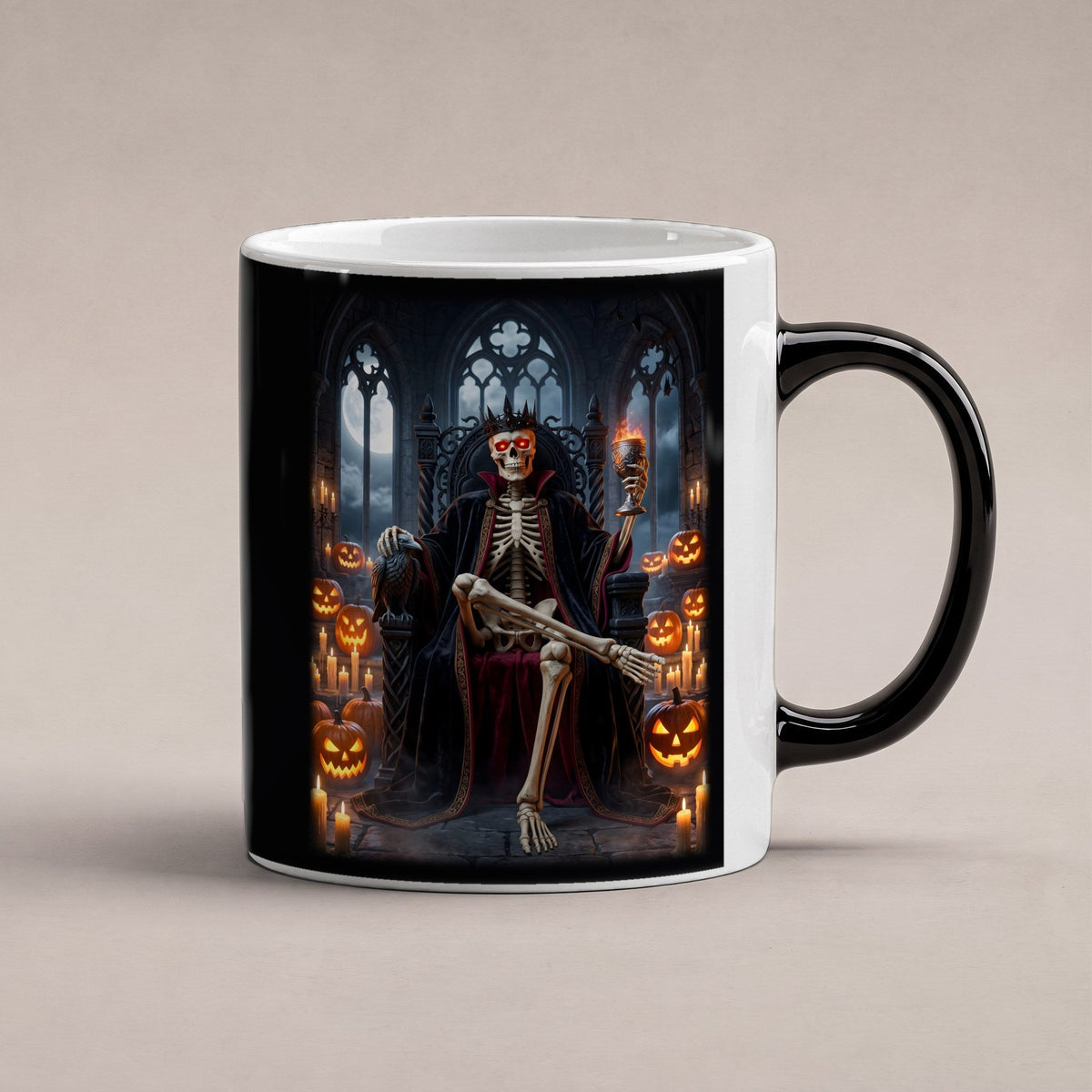 Der Kürbiskönig – Black Edition Zaubertasse mit Motiv (heiß), freigestellt
