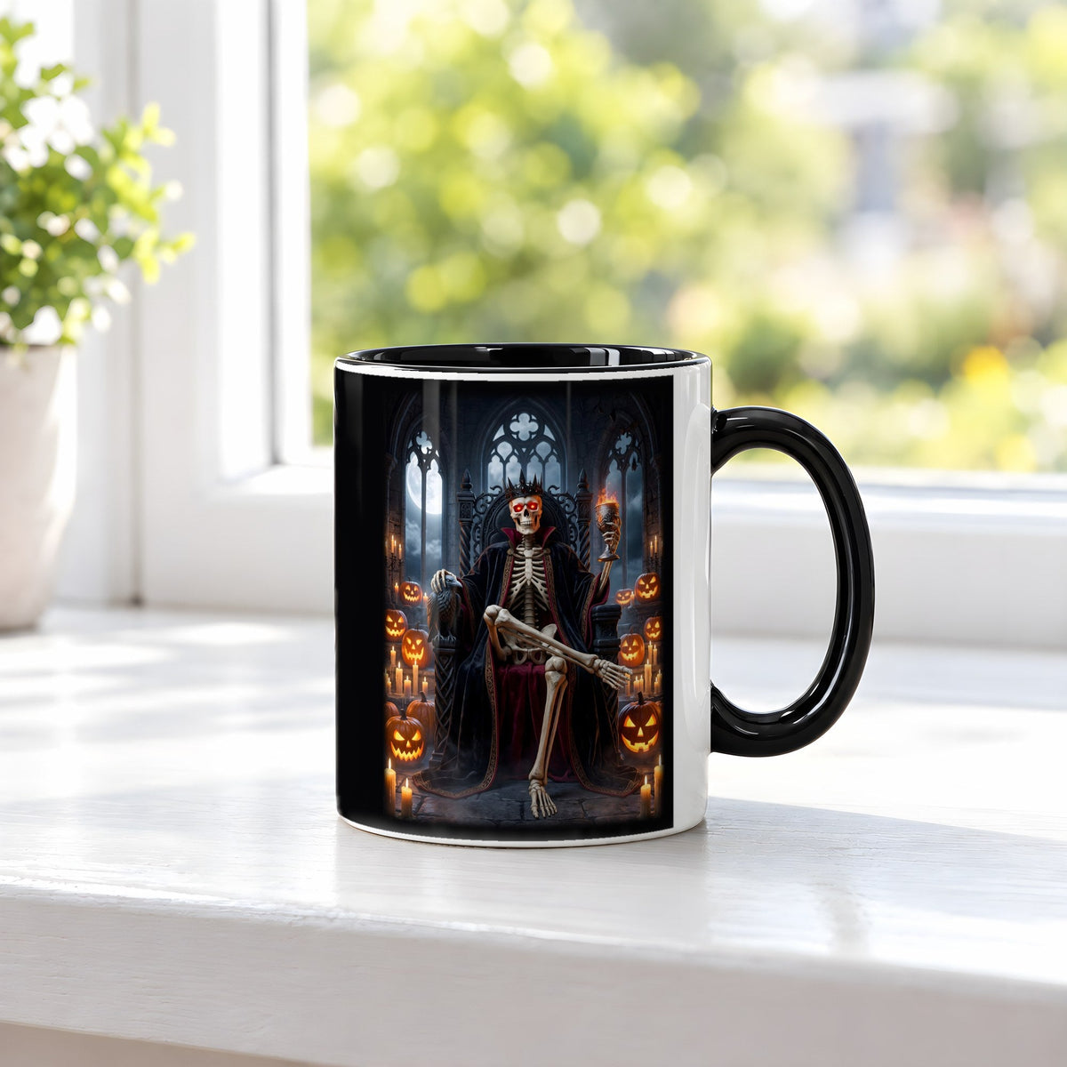 Der Kürbiskönig – Tasse innen schwarz, auf der Fensterbank