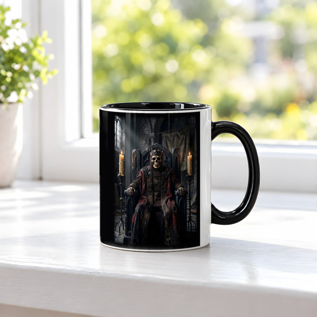 Der Knochenkönig – Tasse innen schwarz, auf der Fensterbank