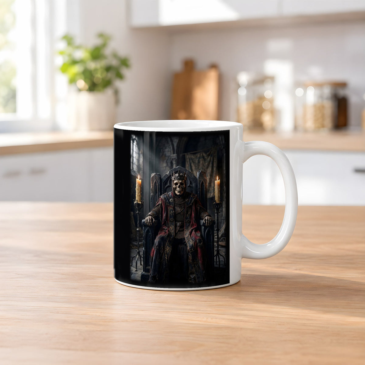 Der Knochenkönig – weiße Tasse, auf dem Küchentresen