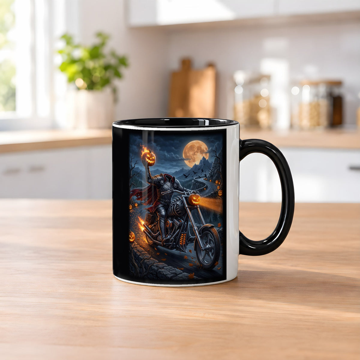 Der Höllenritt – Tasse innen schwarz, auf dem Küchentresen