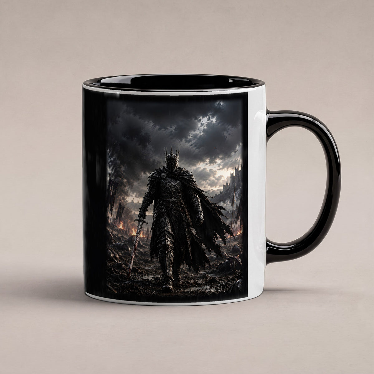 Der König im Regen – Tasse innen schwarz, freigestellt