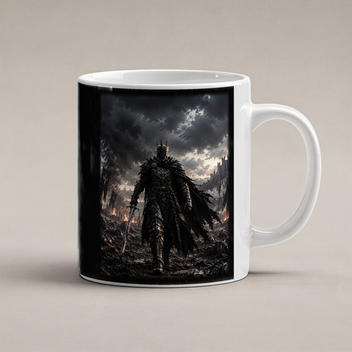 Der König im Regen – weiße Tasse, freigestellt