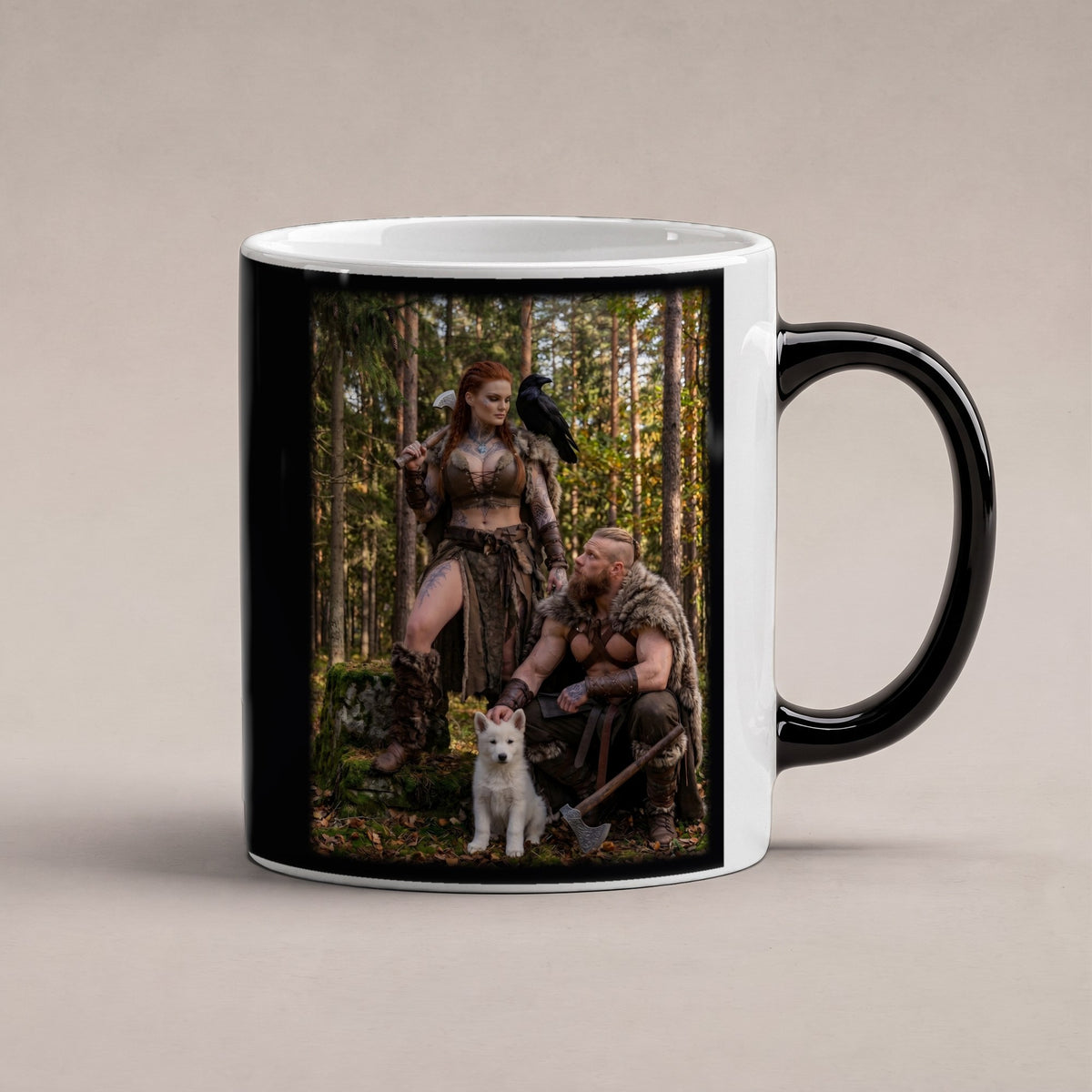 Der kleine Wolf – Black Edition Zaubertasse mit Motiv (heiß), freigestellt