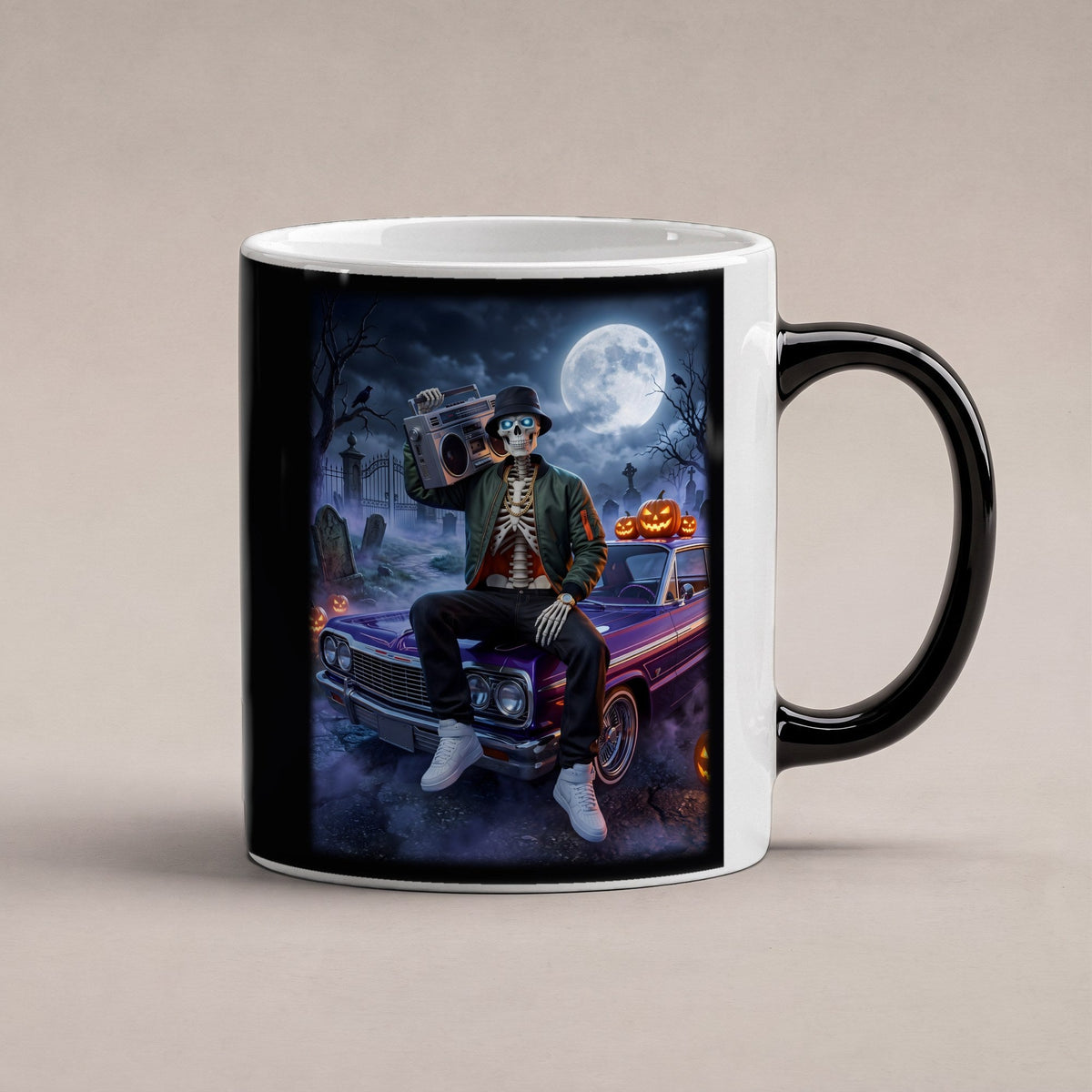 Der Lowrider – Black Edition Zaubertasse mit Motiv (heiß), freigestellt
