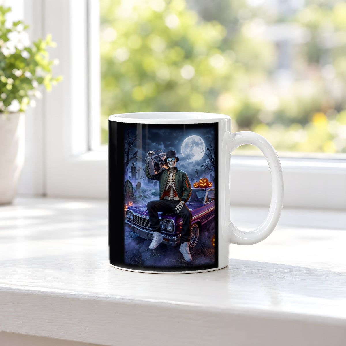 Der Lowrider – weiße Tasse, auf der Fensterbank
