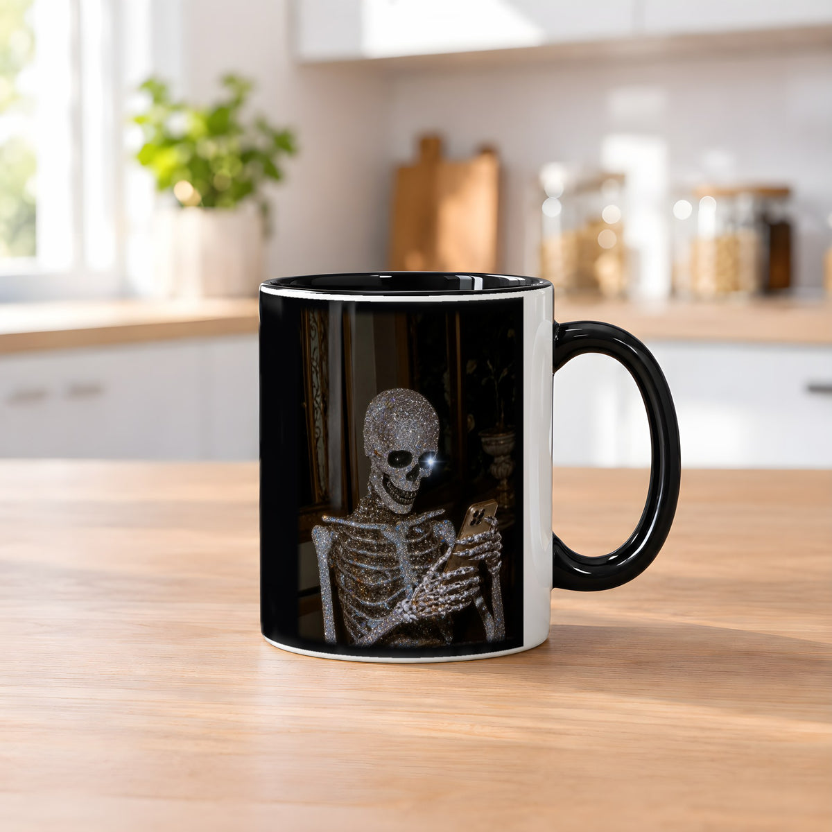 Der letzte Gast – Tasse innen schwarz, auf dem Küchentresen
