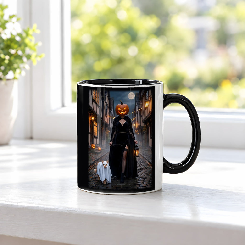 Die Laternenträgerin – Tasse innen schwarz, auf der Fensterbank