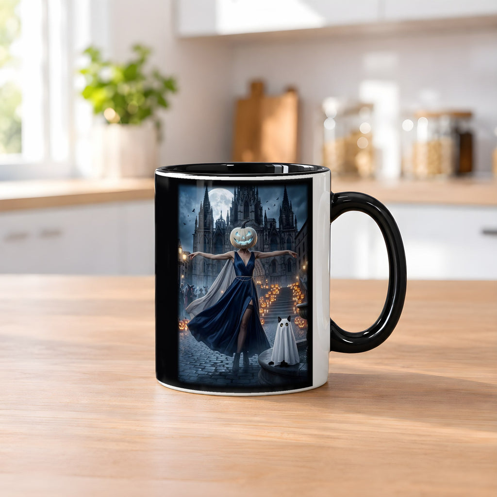 Die Nachttänzerin – Tasse innen schwarz, auf dem Küchentresen