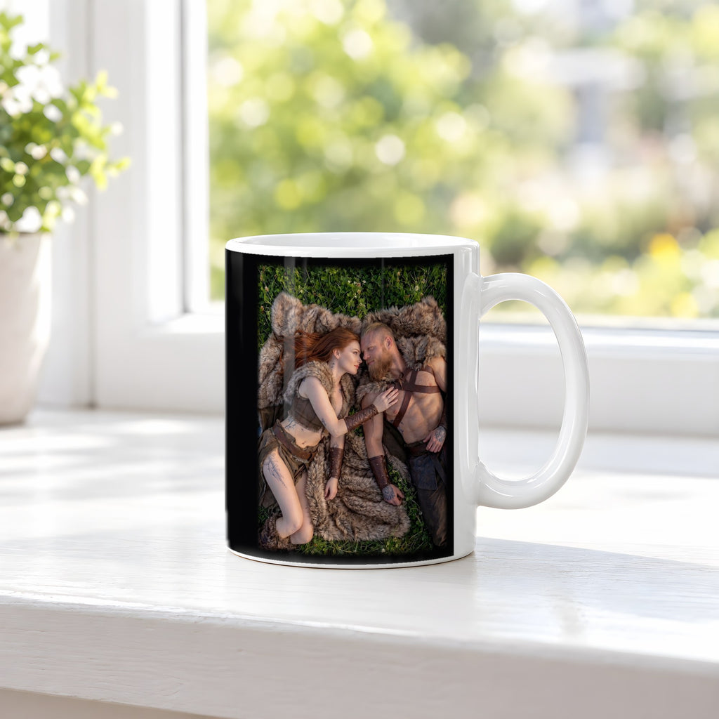 Nur wir zwei – weiße Tasse, auf der Fensterbank