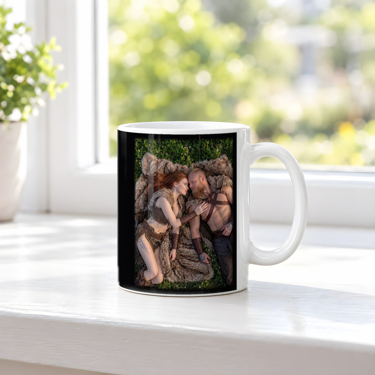 Nur wir zwei – weiße Tasse, auf der Fensterbank