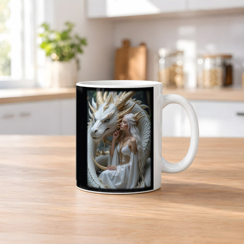 Die Perlenkönigin – weiße Tasse, auf dem Küchentresen