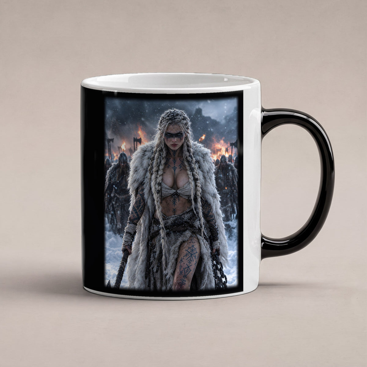 Die Rächerin – Black Edition Zaubertasse mit Motiv (heiß), freigestellt