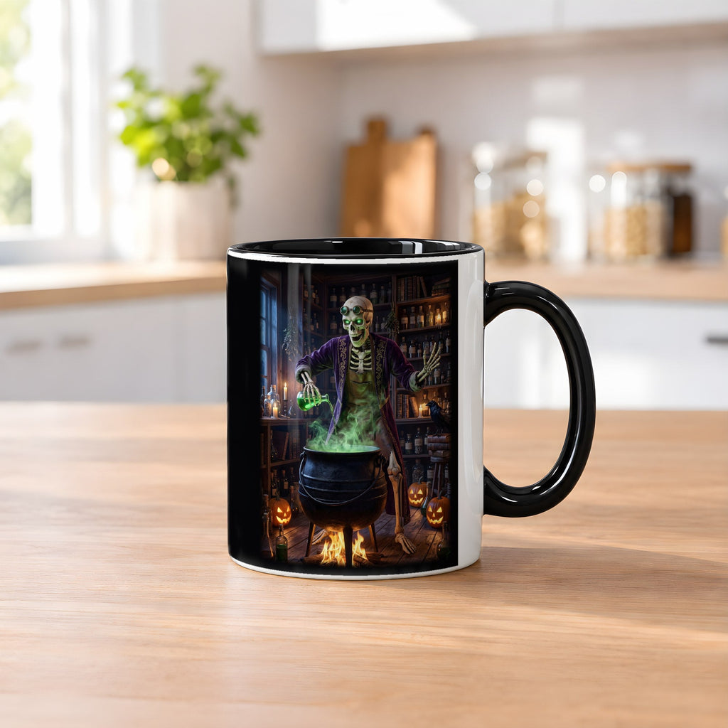 Der Alchemist – Tasse innen schwarz, auf dem Küchentresen