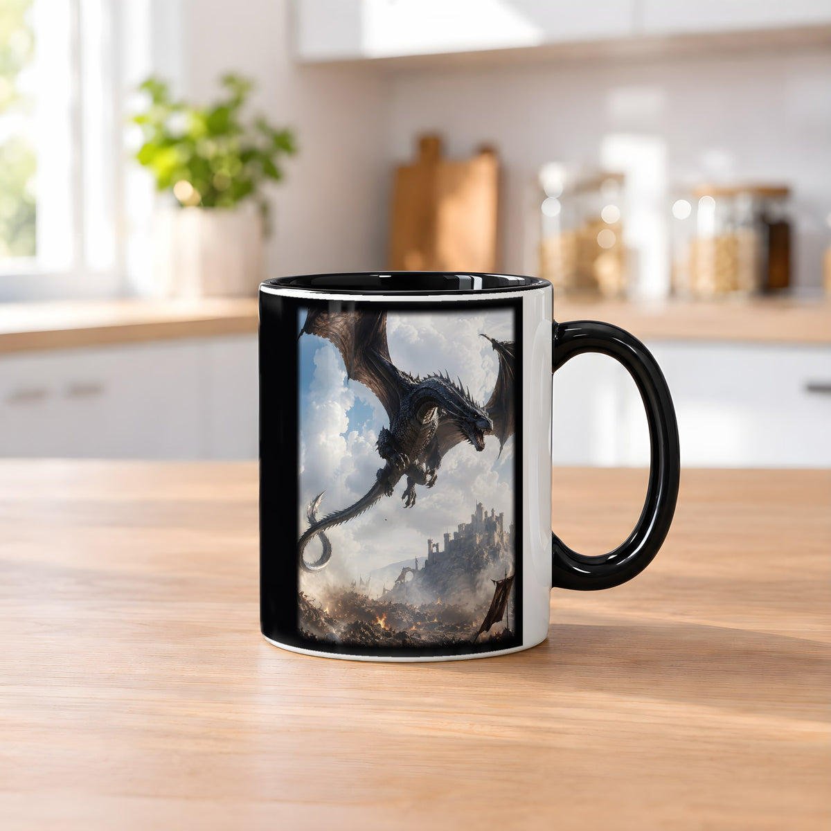 Die Silberschwinge – Tasse innen schwarz, auf dem Küchentresen