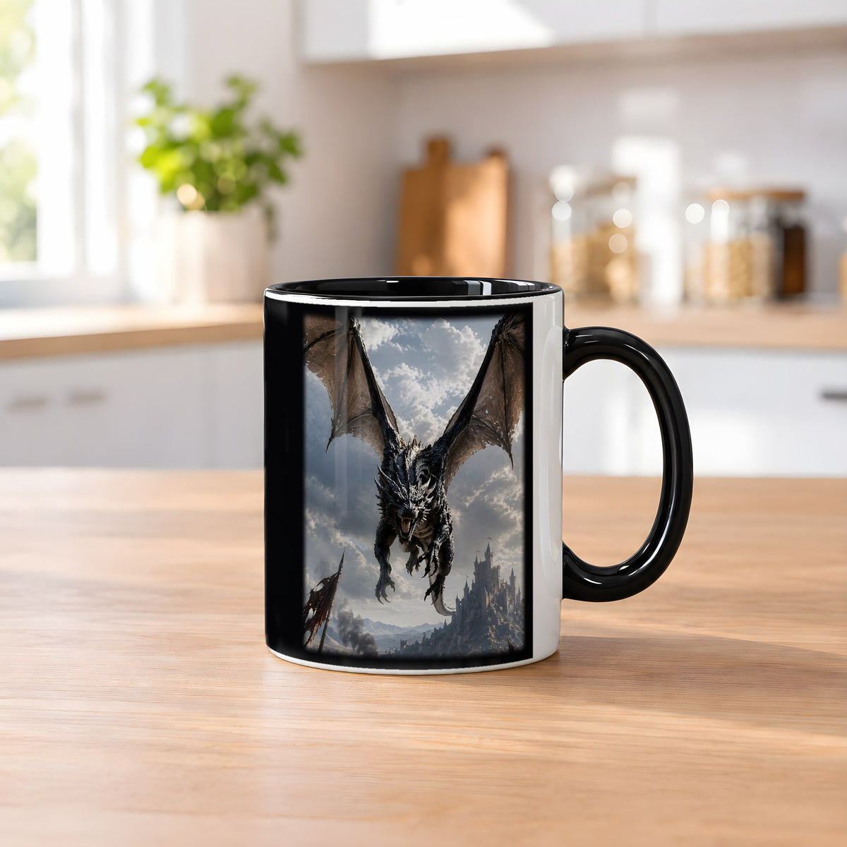 Der Schattenflug – Tasse innen schwarz, auf dem Küchentresen