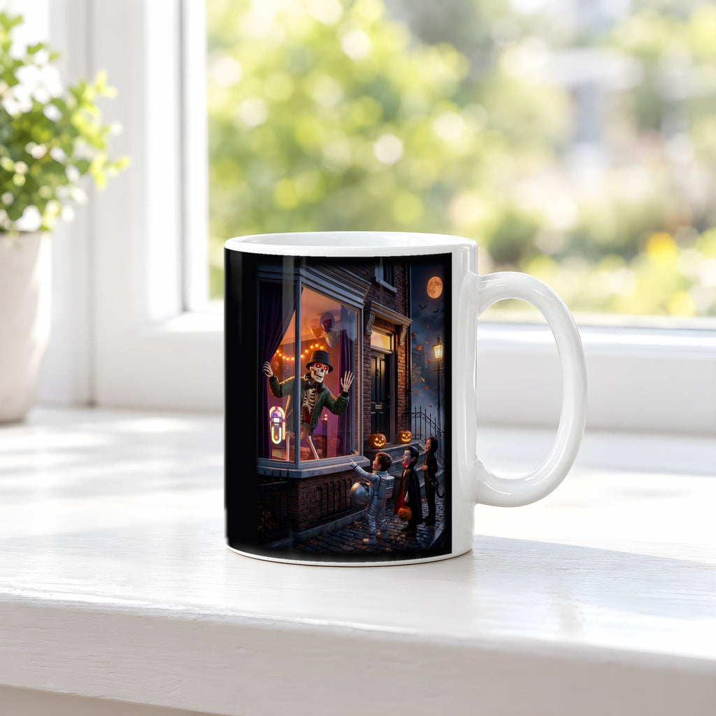 Süßes oder Saures – weiße Tasse, auf der Fensterbank