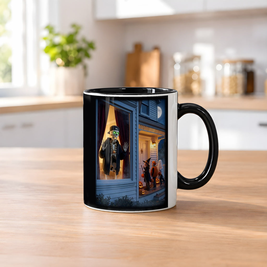 Der Fenstergast – Tasse innen schwarz, auf dem Küchentresen
