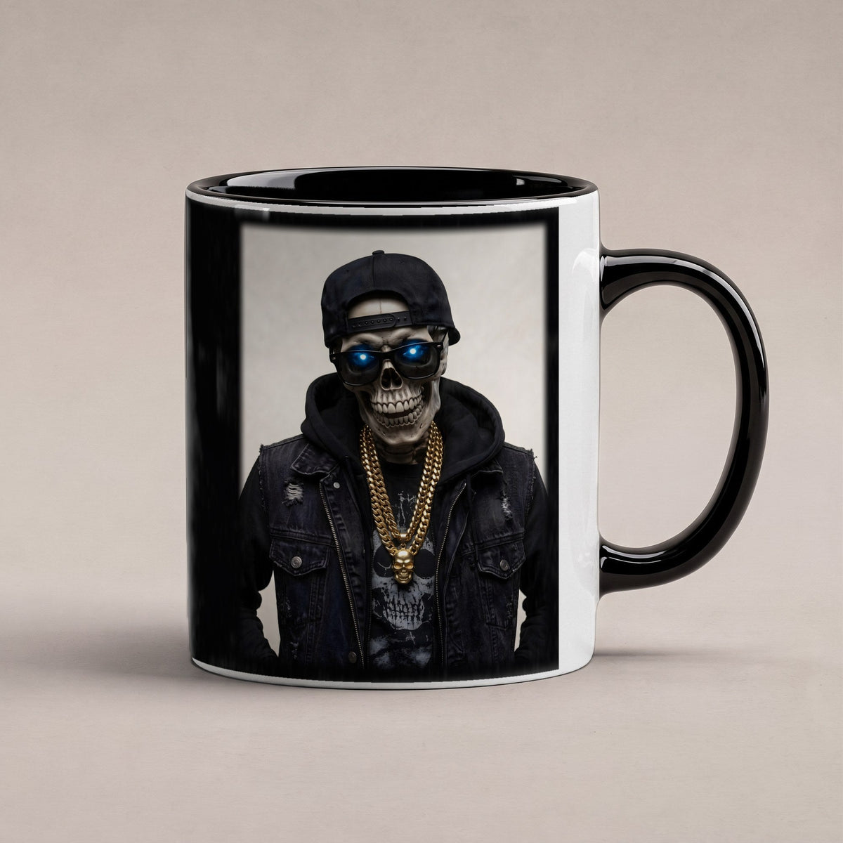 Das Gold-Skelett – Tasse innen schwarz, freigestellt
