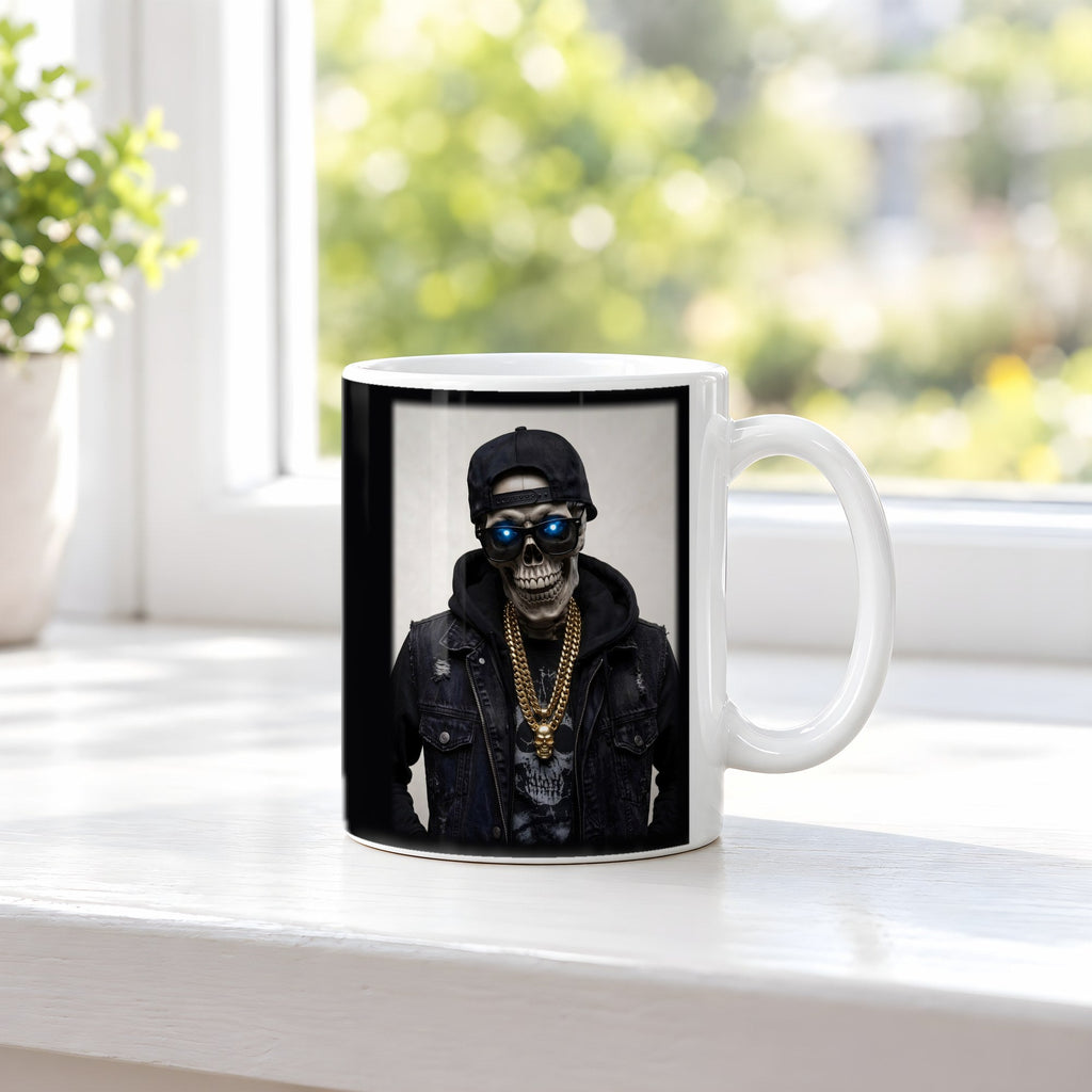 Das Gold-Skelett – weiße Tasse, auf der Fensterbank