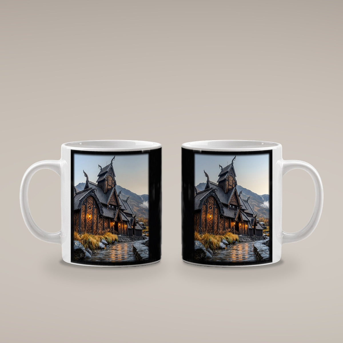 Stabkirche im Herbst – weiße Tasse, beide Seiten bedruckt