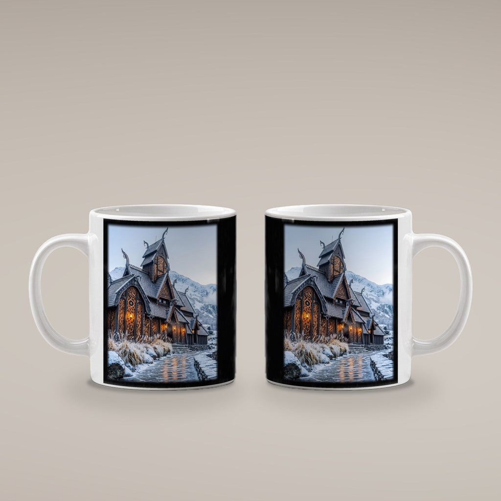 Stabkirche im Schnee – weiße Tasse, beide Seiten bedruckt
