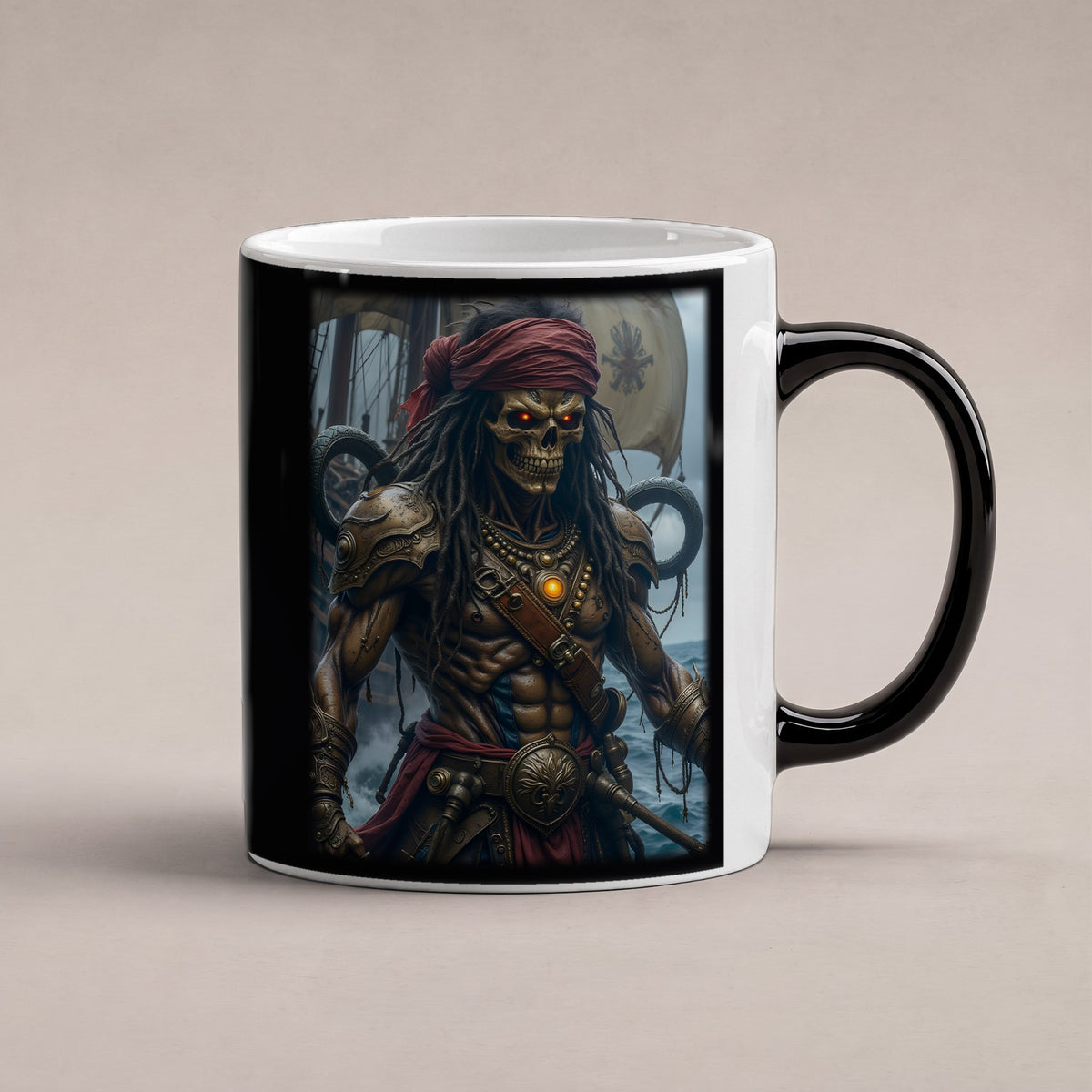 Der Skelettkapitän – Black Edition Zaubertasse mit Motiv (heiß), freigestellt
