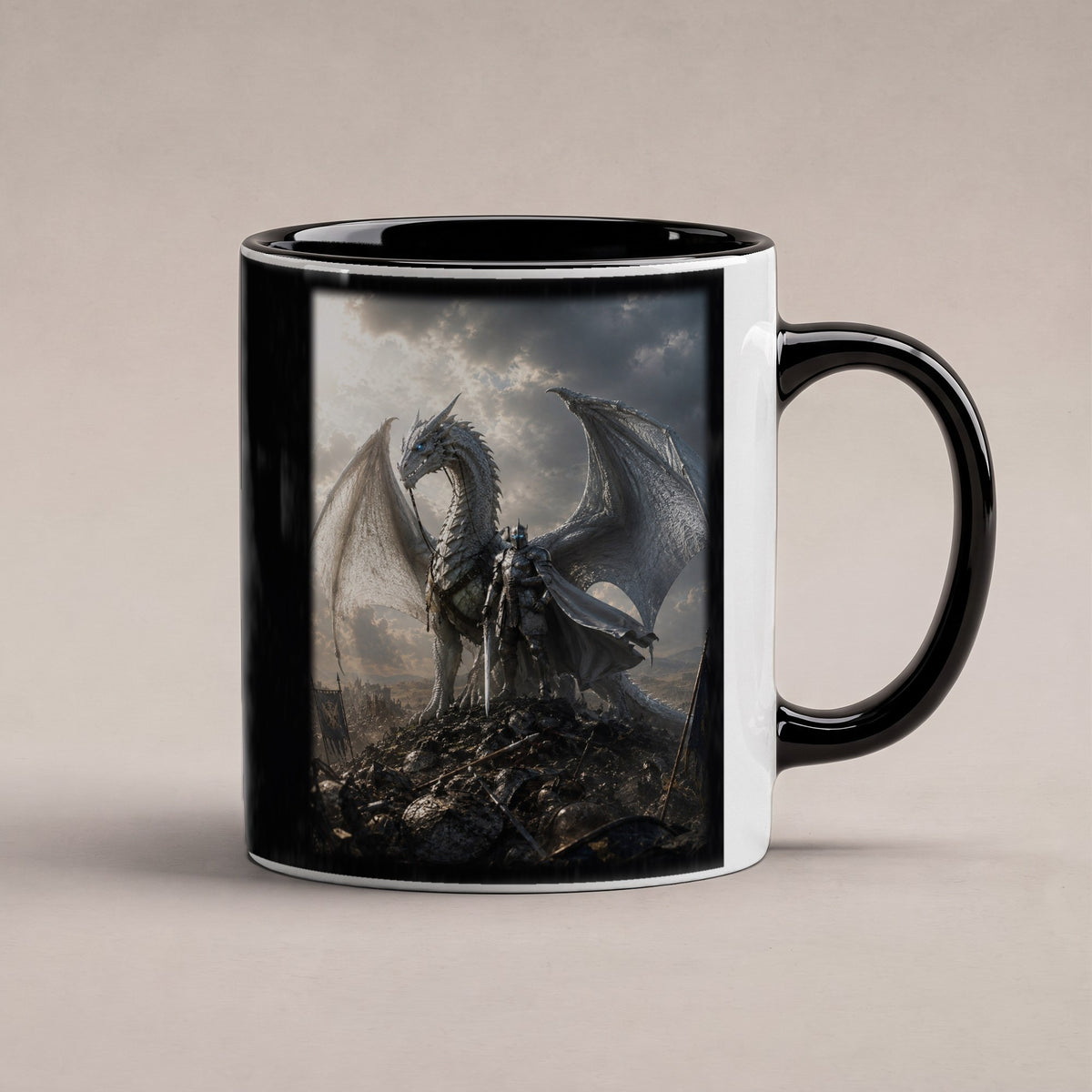 Der Silberritter – Tasse innen schwarz, freigestellt