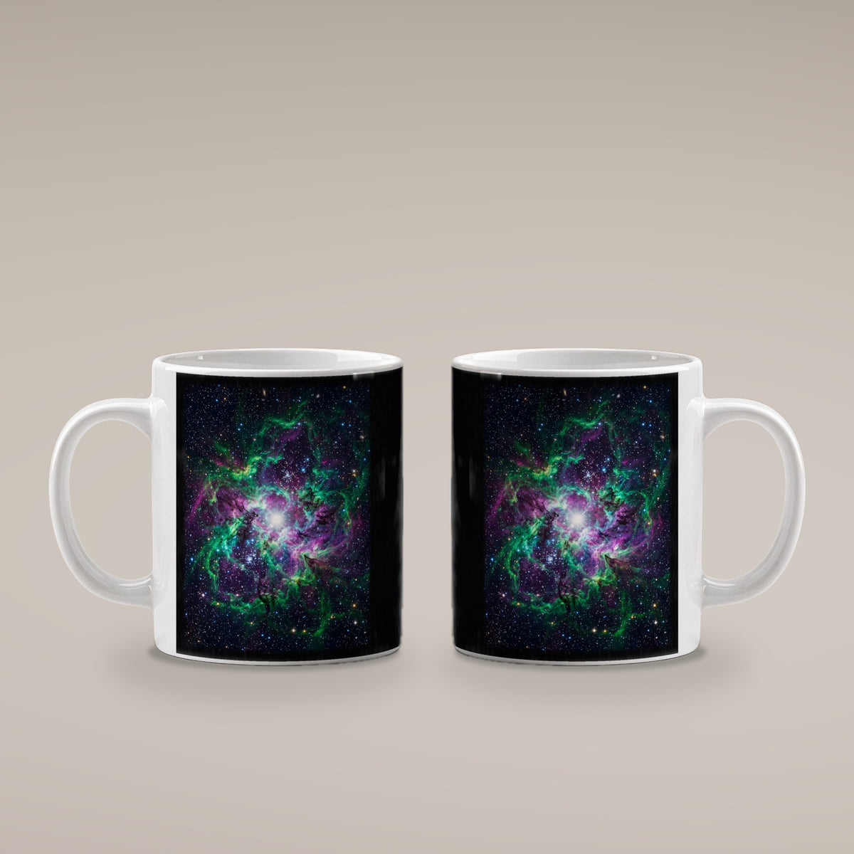 Der Smaragdnebel – weiße Tasse, beide Seiten bedruckt