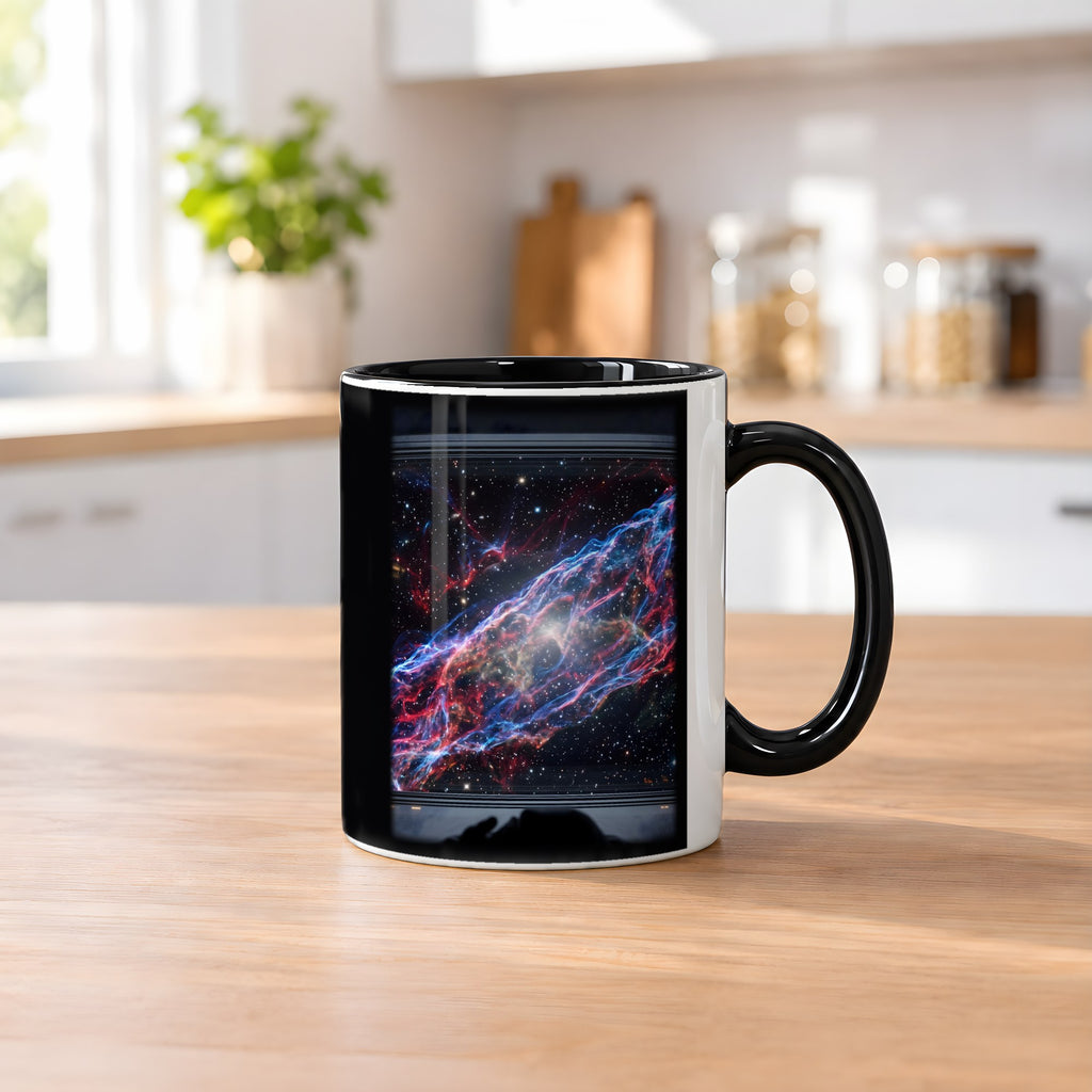 Der Schleiernebel – Tasse innen schwarz, auf dem Küchentresen