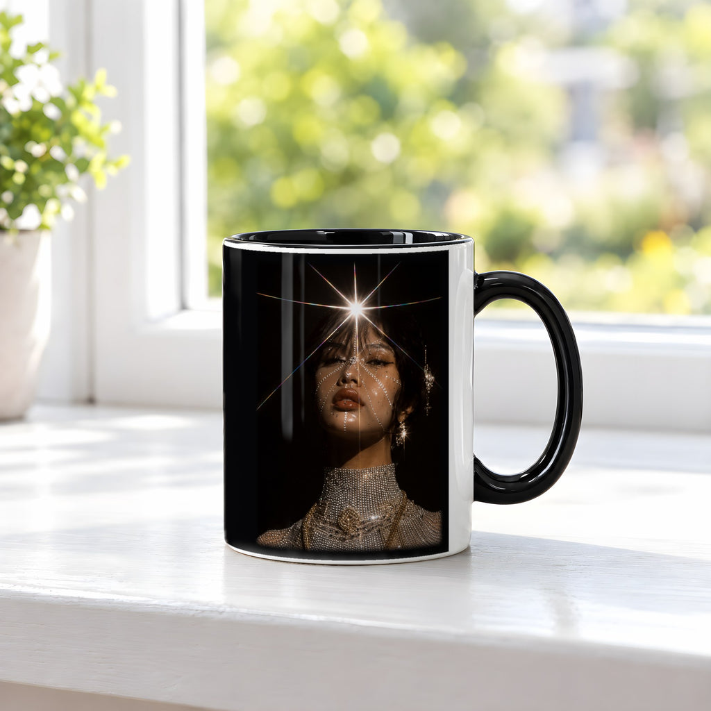 Sternennova – Tasse innen schwarz, auf der Fensterbank