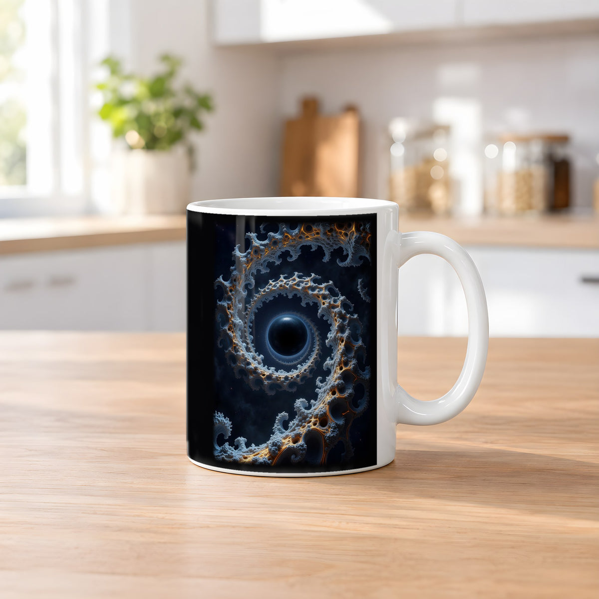 Die Spirale – weiße Tasse, auf dem Küchentresen