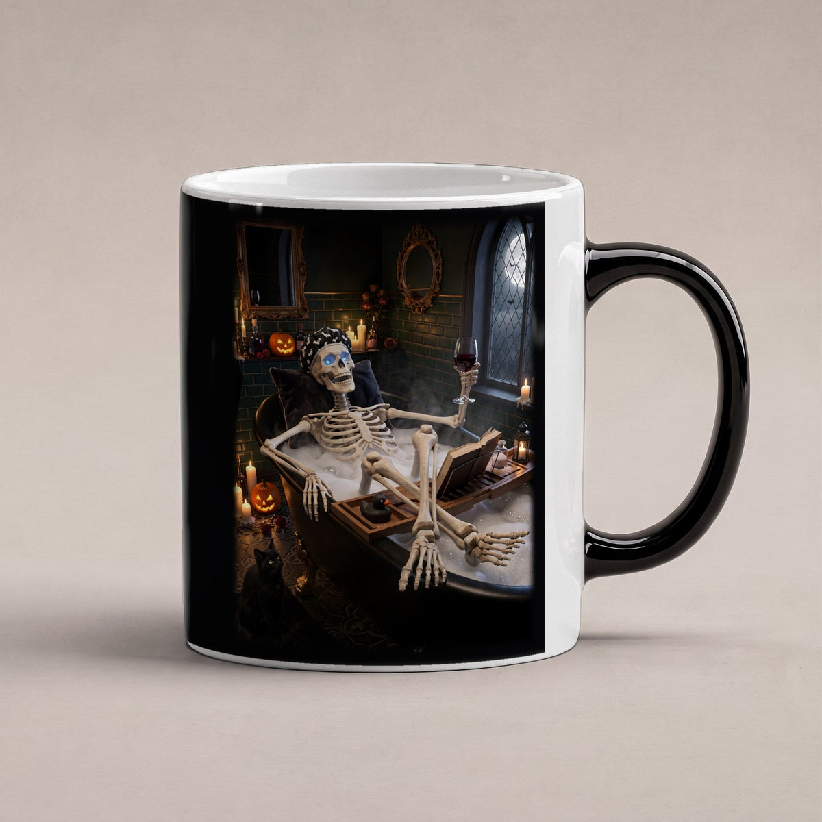Das Schaumbad – Black Edition Zaubertasse mit Motiv (heiß), freigestellt