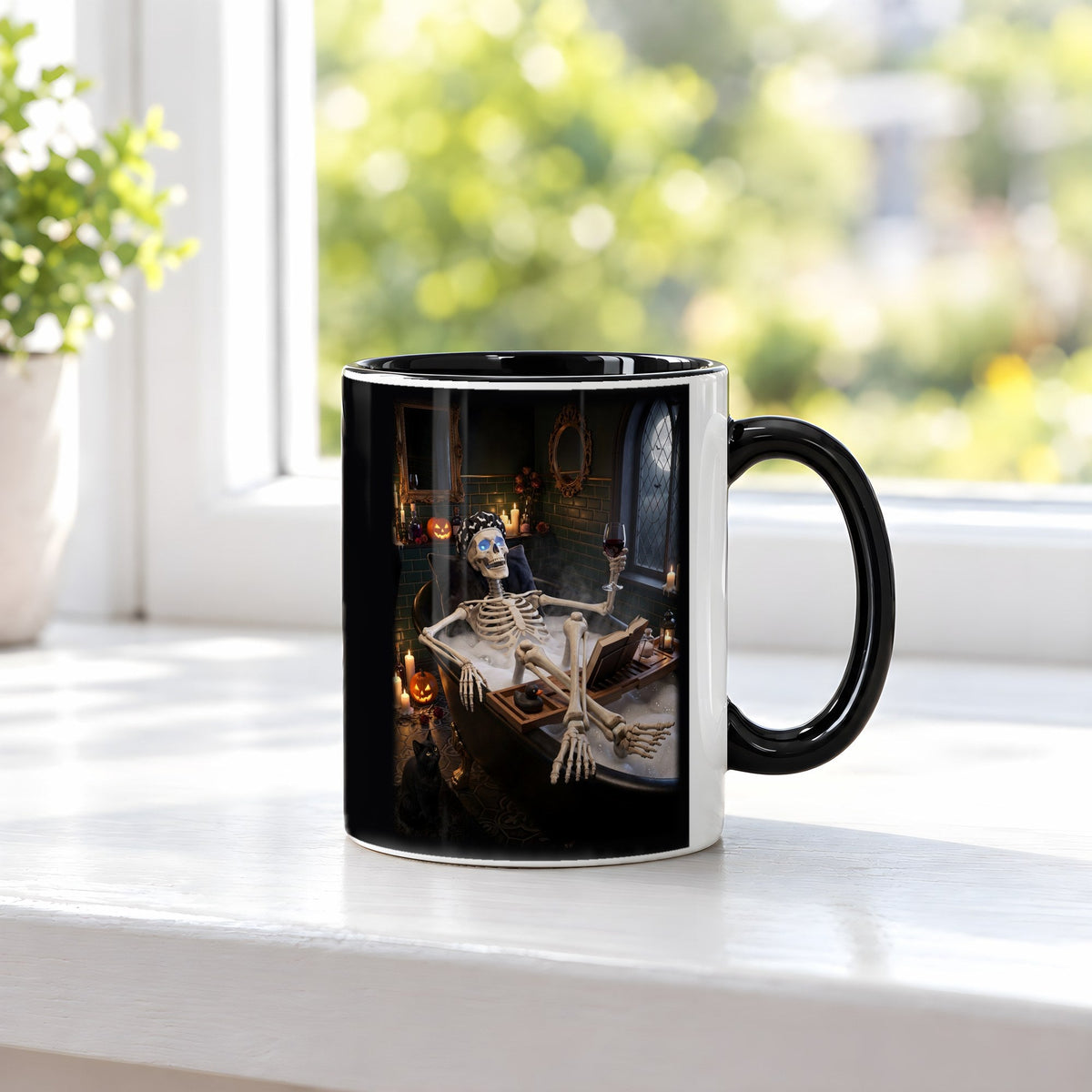 Das Schaumbad – Tasse innen schwarz, auf der Fensterbank