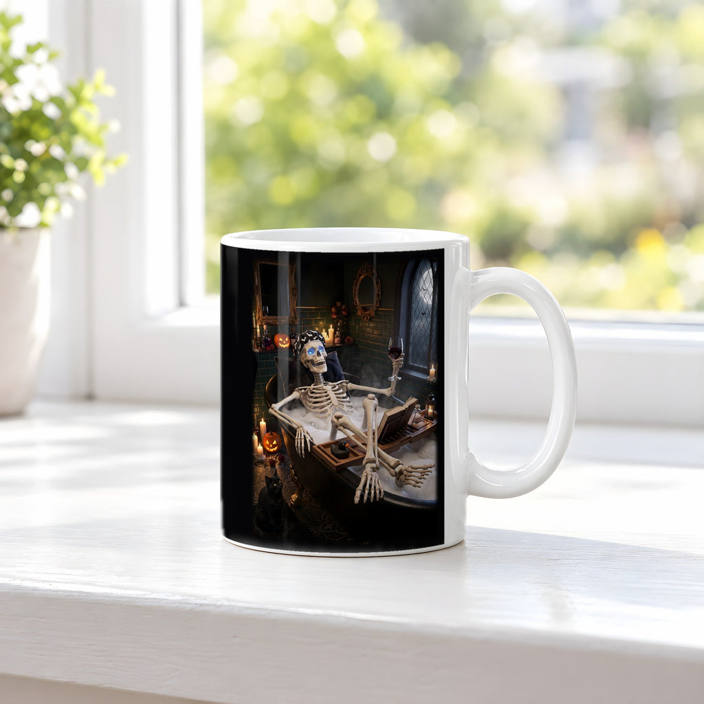 Das Schaumbad – weiße Tasse, auf der Fensterbank