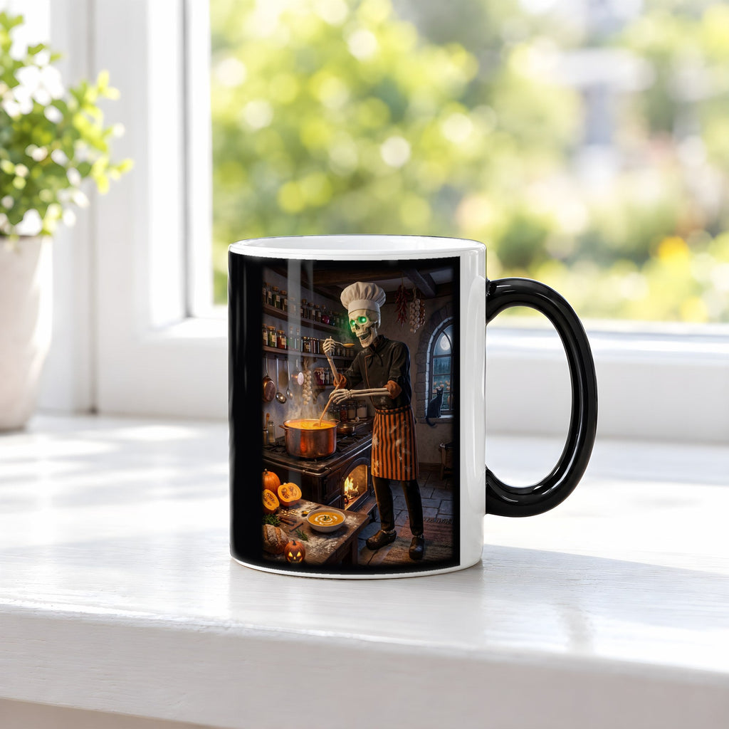 Der Suppenkoch – Black Edition Zaubertasse mit Motiv (heiß), auf der Fensterbank