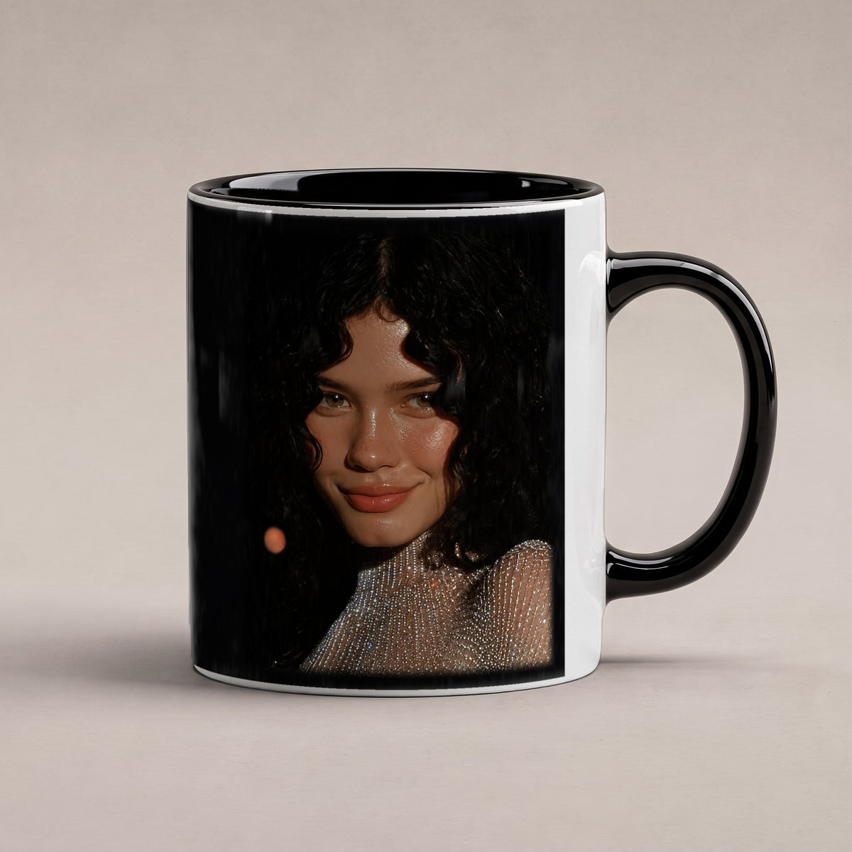 Sternenlächeln – Tasse innen schwarz, freigestellt