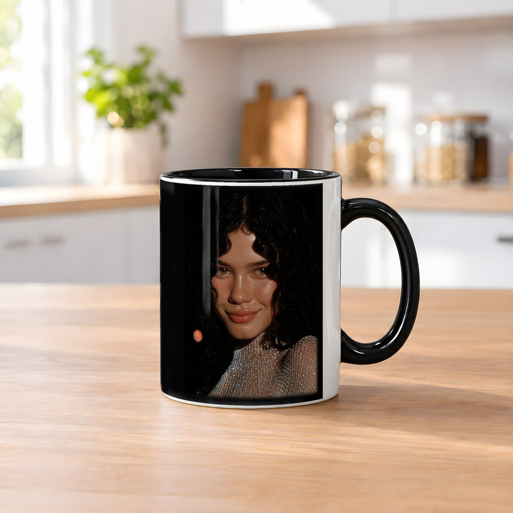 Sternenlächeln – Tasse innen schwarz, auf dem Küchentresen