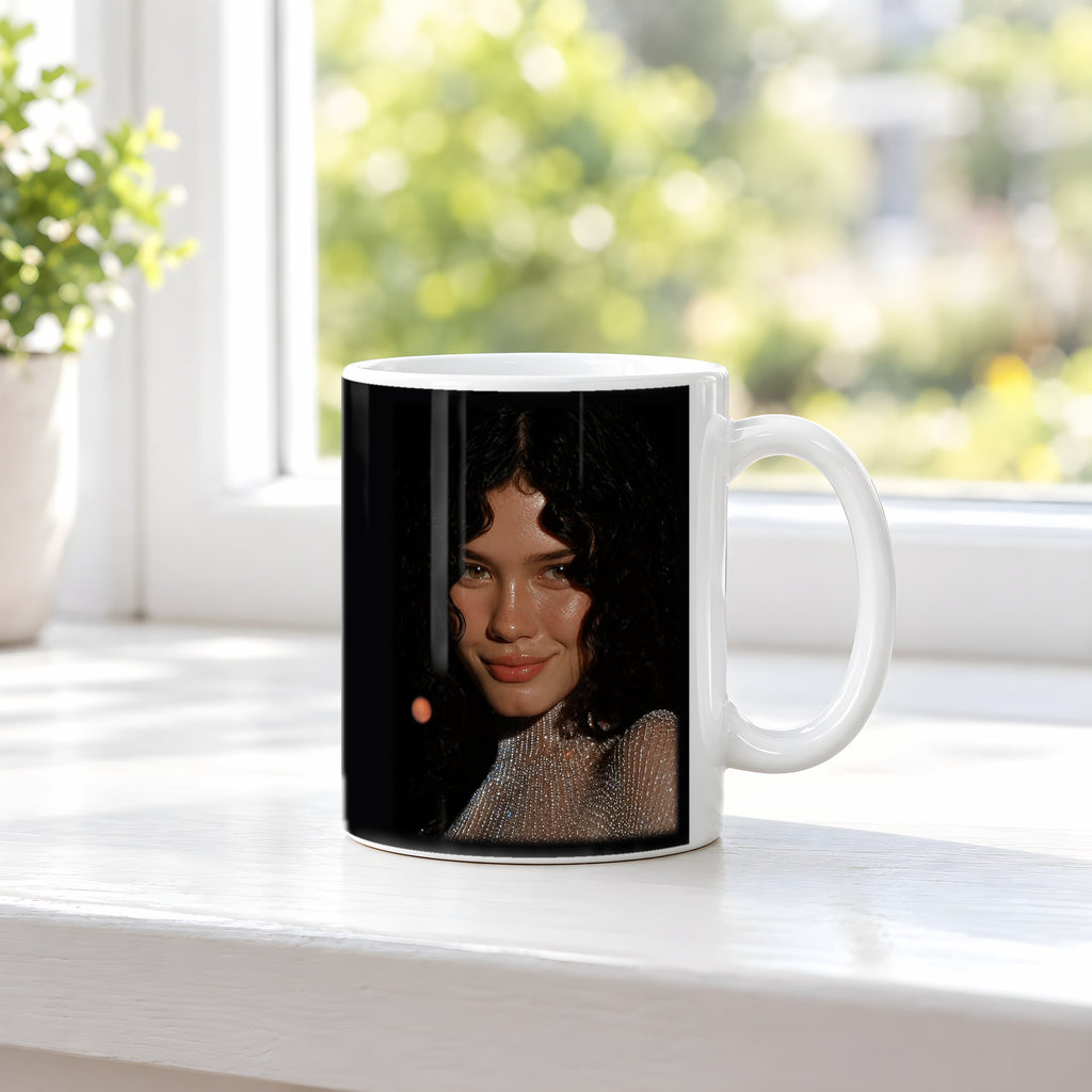 Sternenlächeln – weiße Tasse, auf der Fensterbank