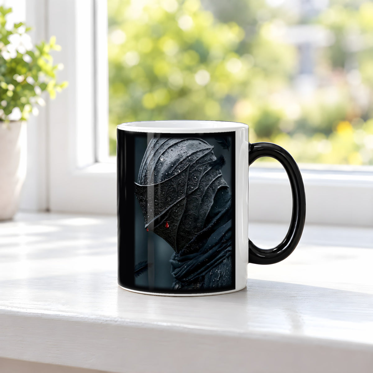 Tränen des Schwarzen Ritters – Black Edition Zaubertasse mit Motiv (heiß), auf der Fensterbank