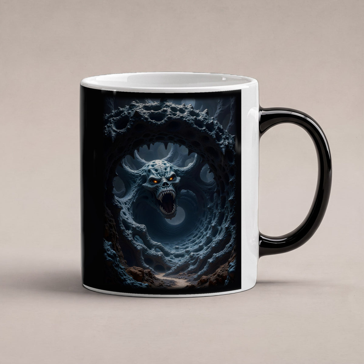 Das Totenmaul – Black Edition Zaubertasse mit Motiv (heiß), freigestellt