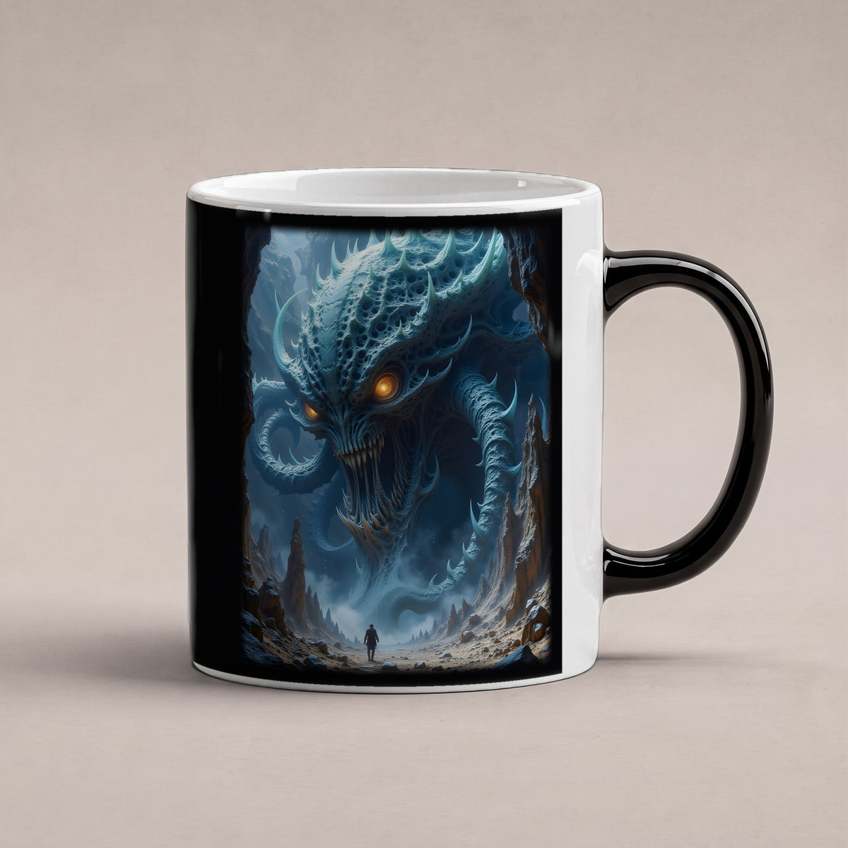 Der Tiefenwächter – Black Edition Zaubertasse mit Motiv (heiß), freigestellt