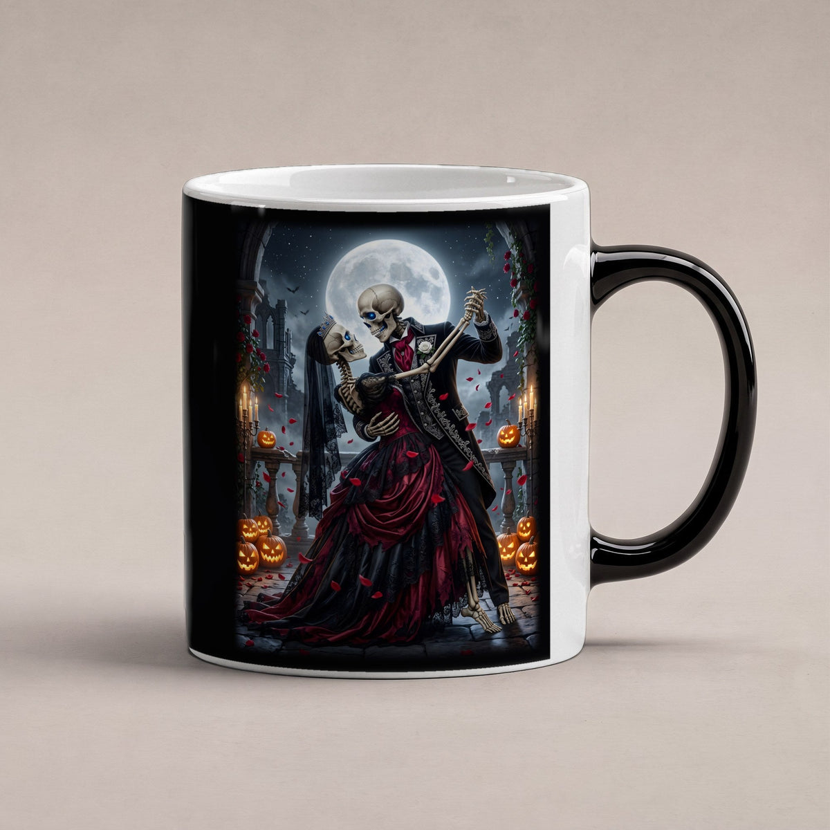 Der Totenwalzer – Black Edition Zaubertasse mit Motiv (heiß), freigestellt