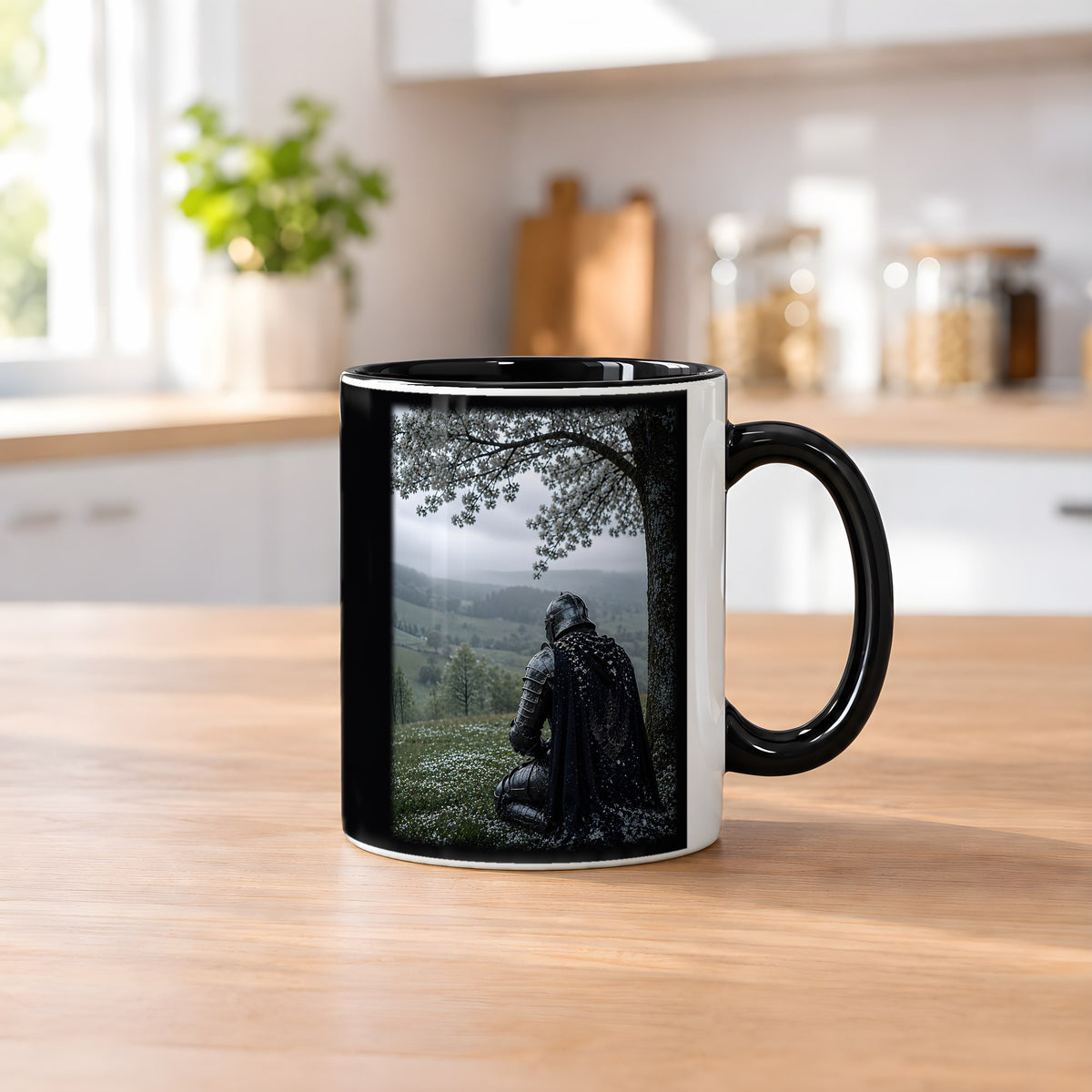 Unter dem Blütenbaum – Tasse innen schwarz, auf dem Küchentresen
