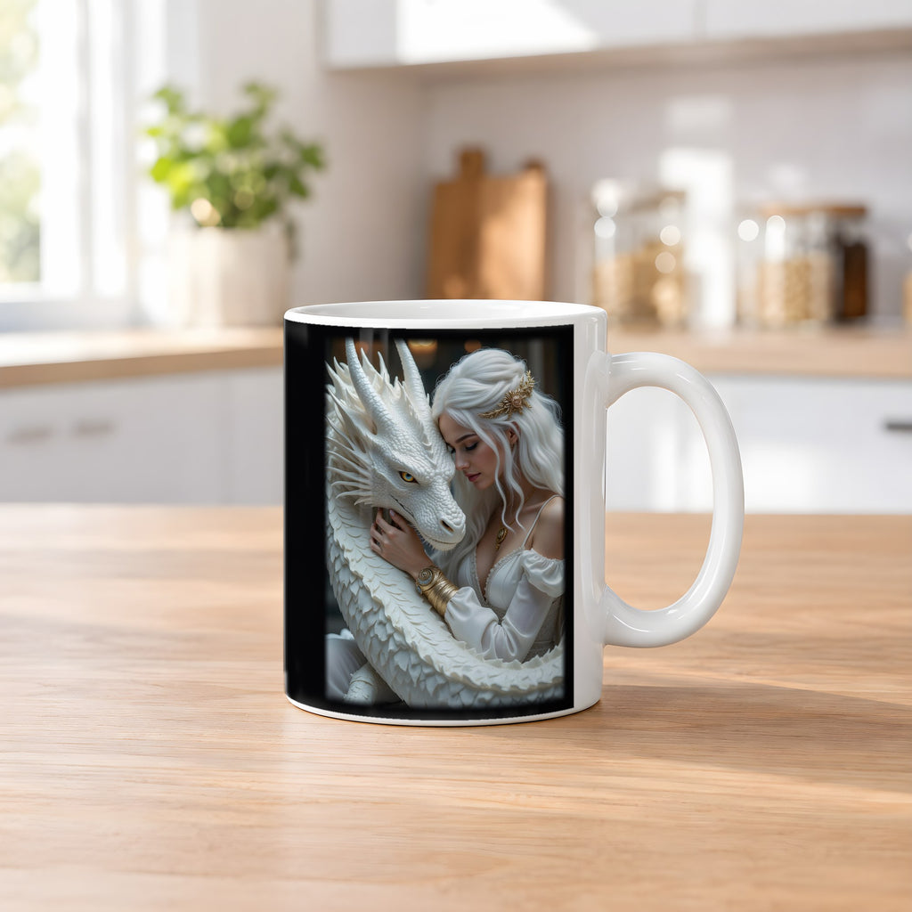 Die Umarmung – weiße Tasse, auf dem Küchentresen