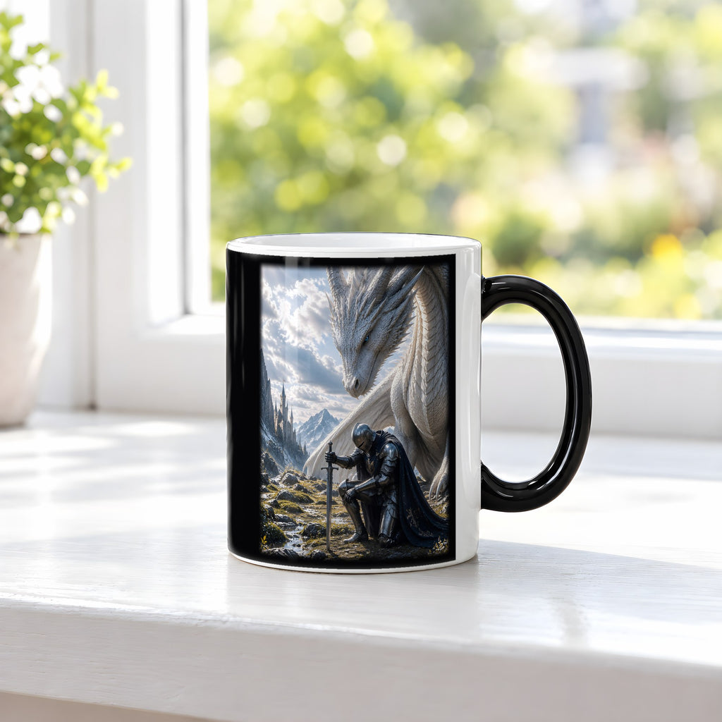 Unter weißen Schwingen – Black Edition Zaubertasse mit Motiv (heiß), auf der Fensterbank